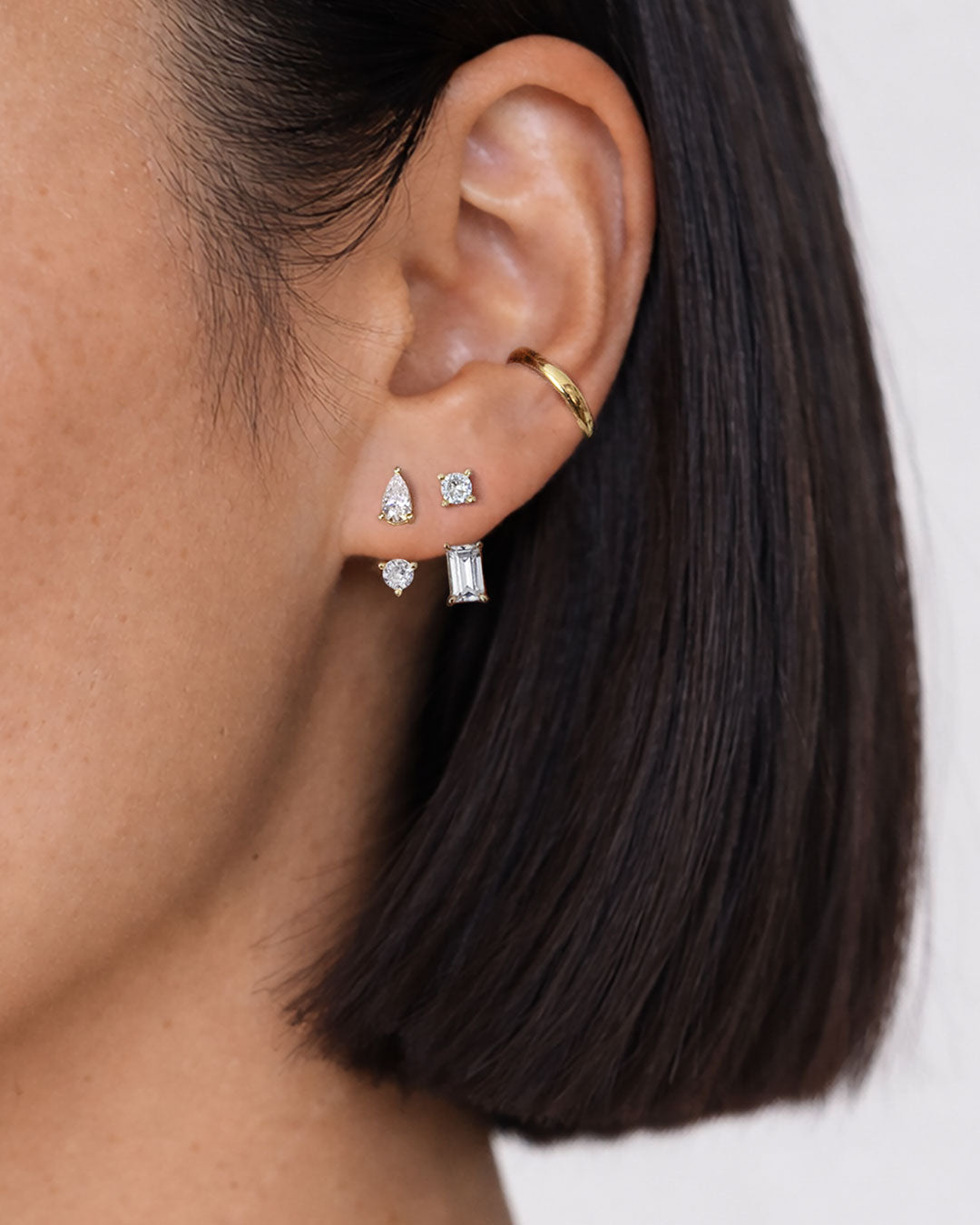 The Floating Earring Capsule