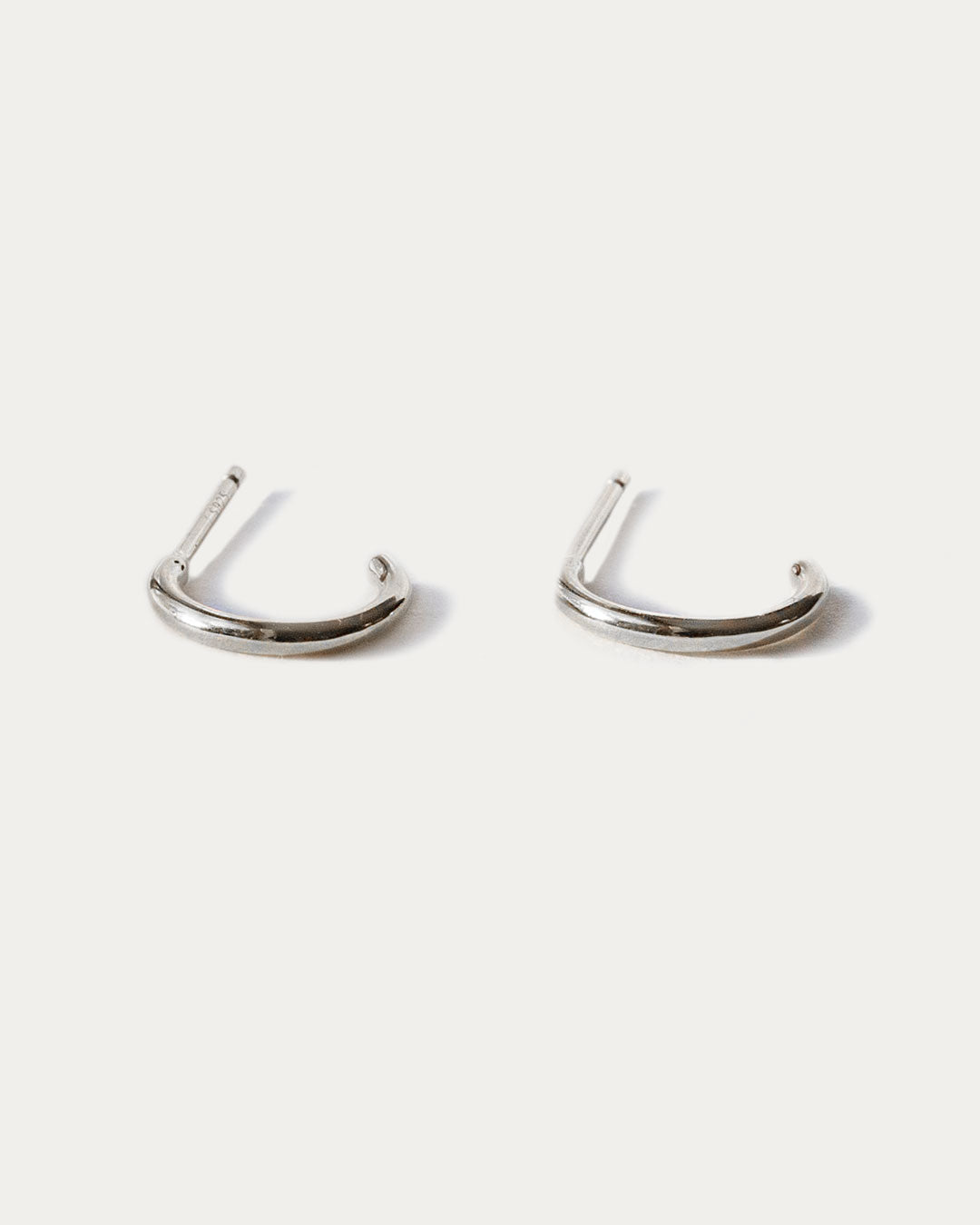 Trois Huggie Studs - Silver