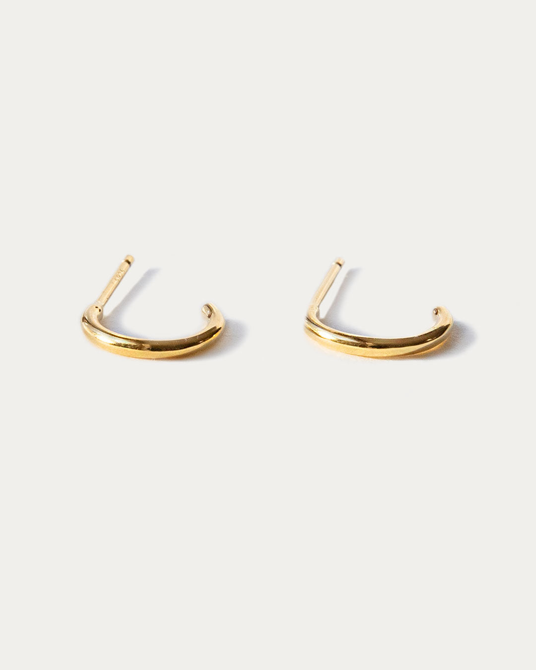 Trois Huggie Studs - 14K Gold