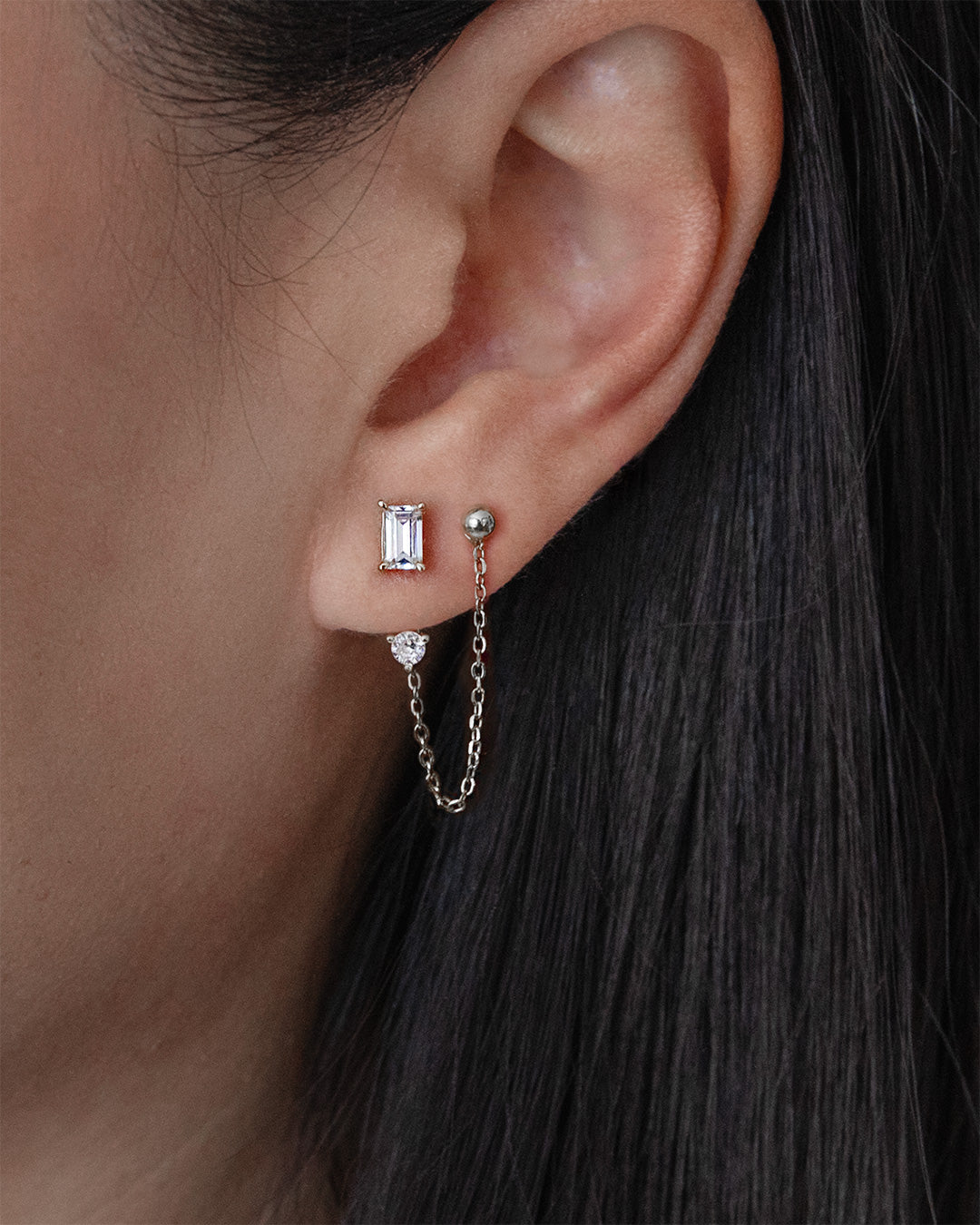 【HYERES LOR】Essence Silver(W) Moissanite Double Earrings HYERES LOR】Essence Silver(W) Moissanite Double Earrings