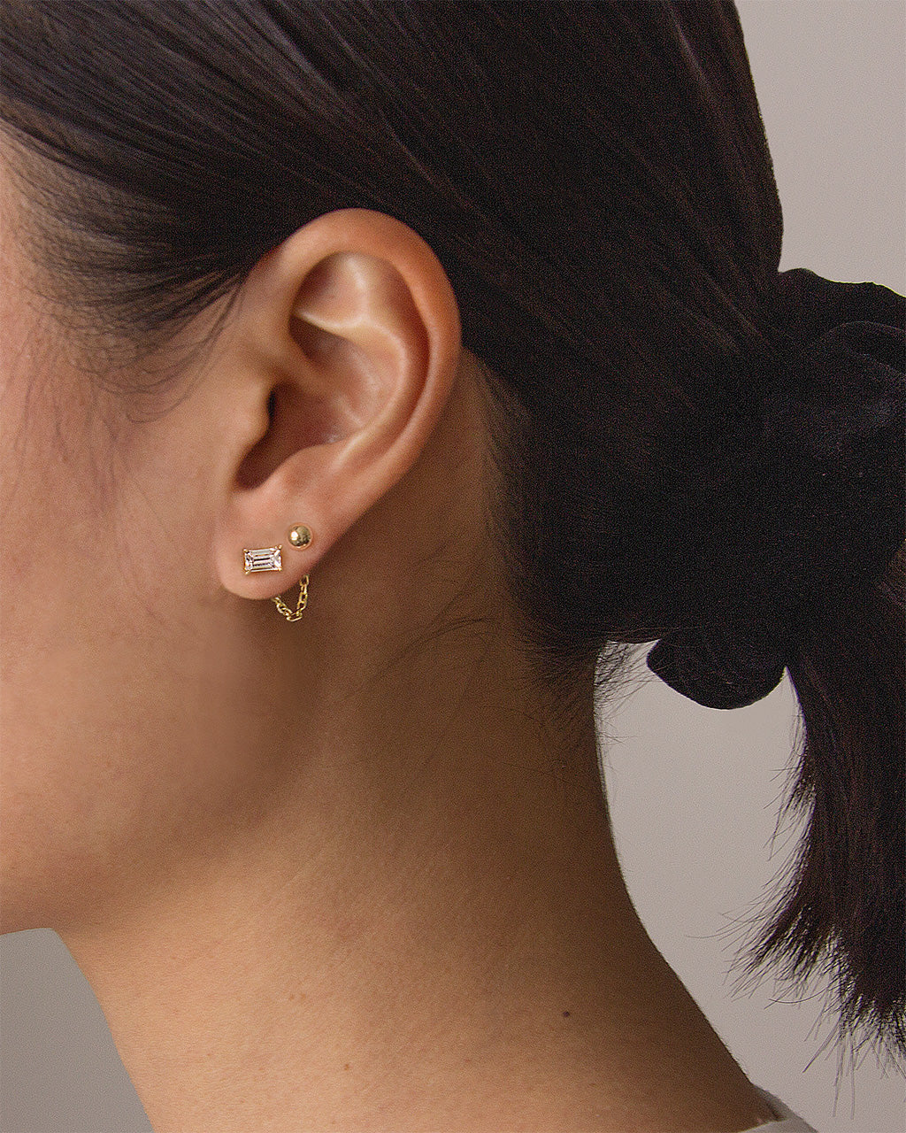 OOMPH Gold Tone Pearl & Leaf Charm Ear Jacket Drop Earrings: Buy OOMPH Gold  Tone Pearl & Leaf Charm Ear Jacket Drop Earrings Online at Best Price in  India | Nykaa